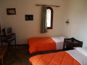 Village 2* Monemvasía
