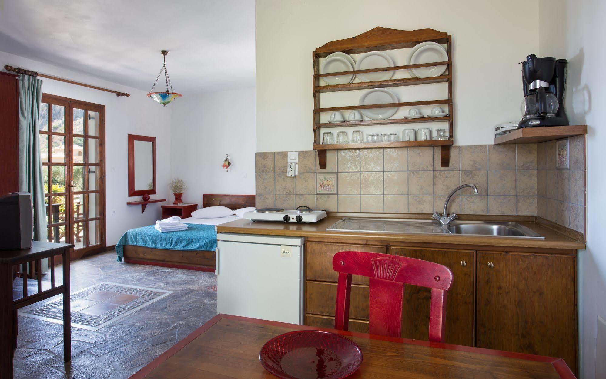Aparthotel Village 2*